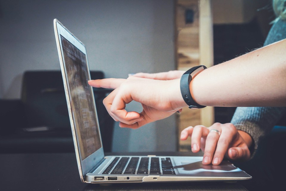 Customer communication on a mobile device